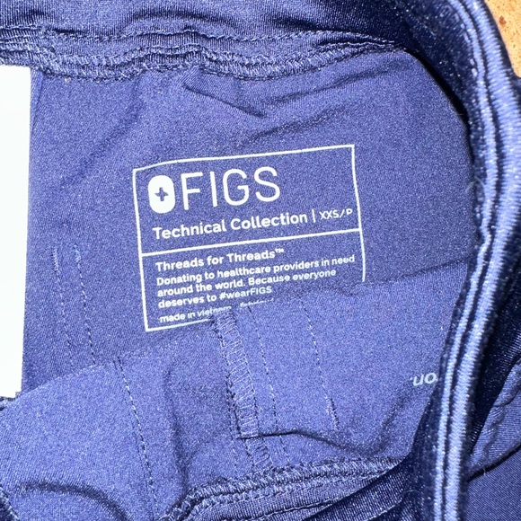 Figs Navy Blue Scrubs GREAT condition - Picture 3 of 3